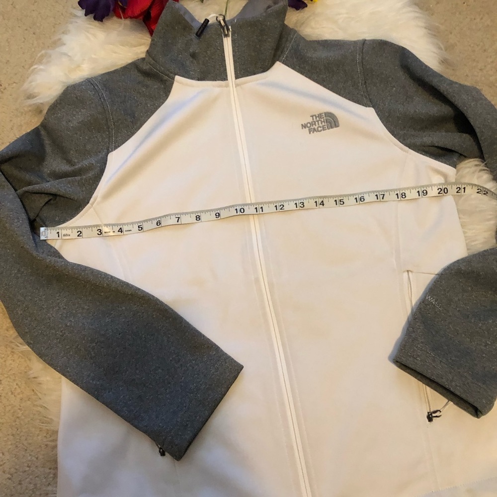 🌺 windfall zip up jacket 🌺 - Picture 3 of 6